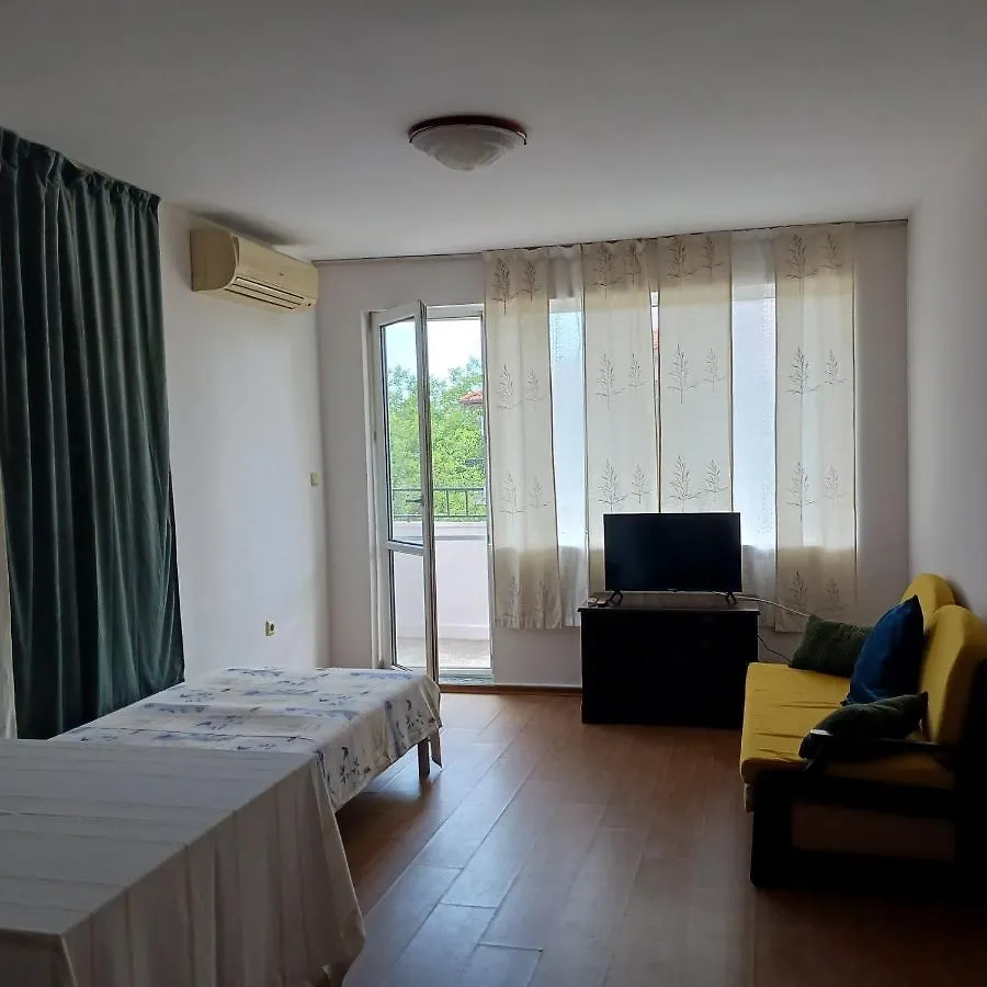 Wild Chery - 2 Bedroom Apartment - Economy ヴァルナ