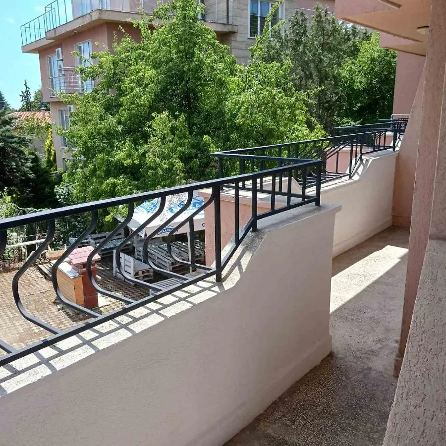 Wild Chery - 2 Bedroom Apartment - Economy ヴァルナ