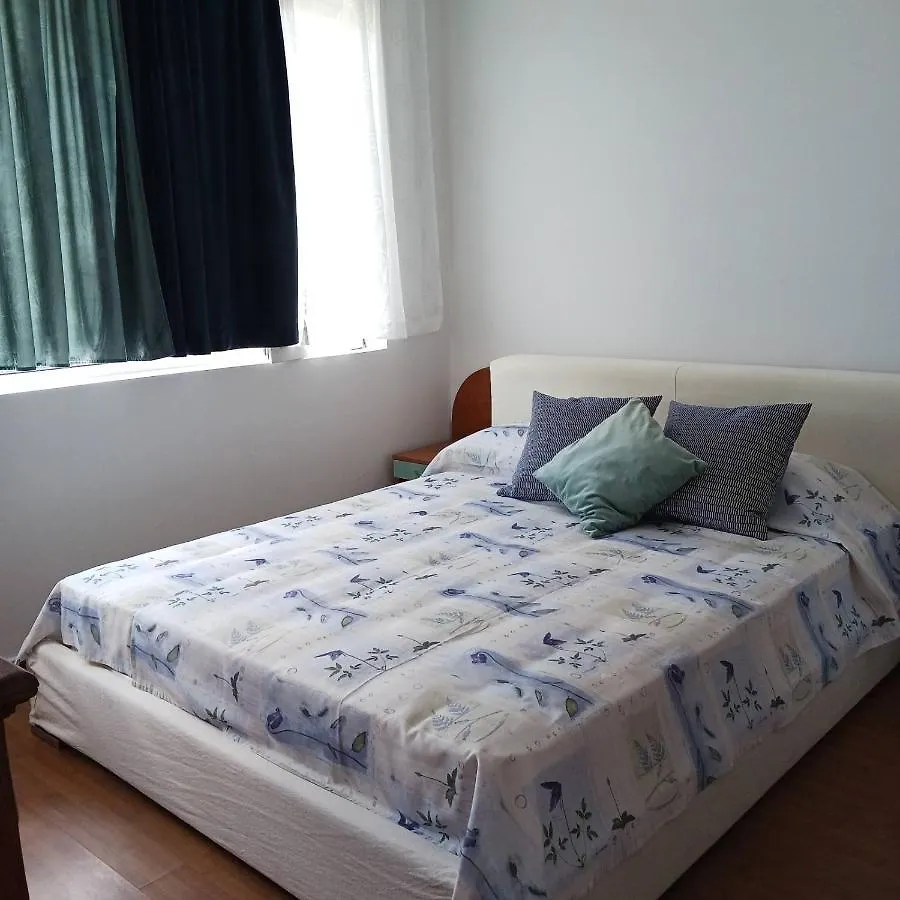 Wild Chery - 2 Bedroom Apartment - Economy ヴァルナ 0*,  ブルガリア